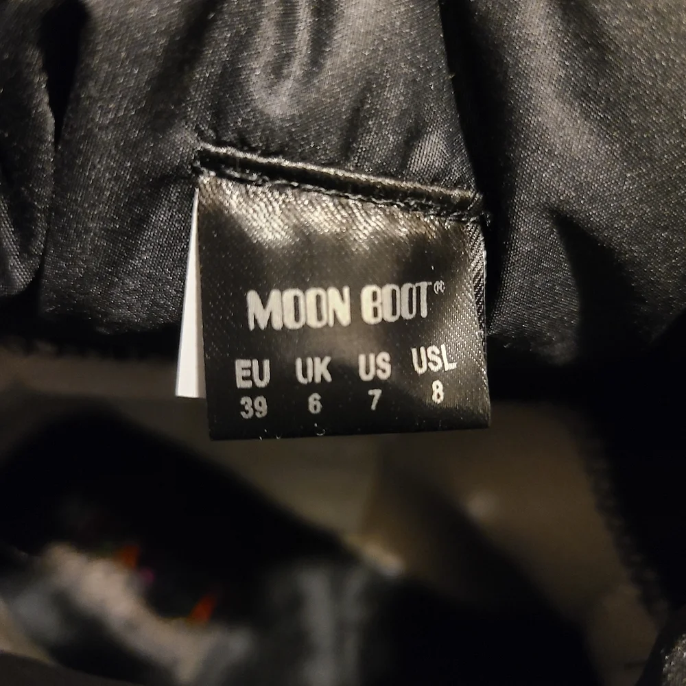 MOON BOOTS Black Nylon Low Moon Boot - Picture 12 of 12